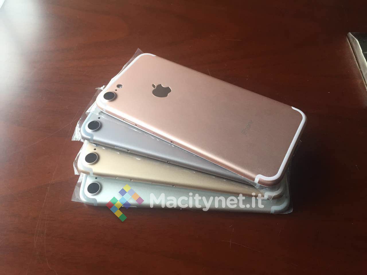 Worth It? Leaked Photos of the iPhone 7 Released | GAFollowers